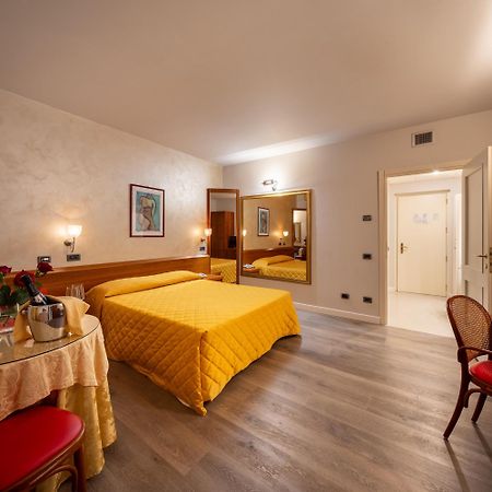 Hotel Motel Sporting Montodine Extérieur photo